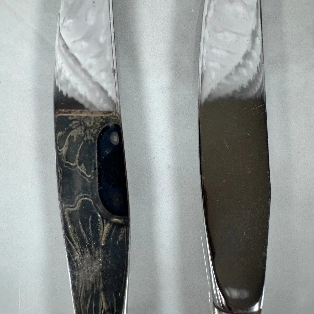 Set‎ of 2 Oneida Nobility Plate Silver Plated Dinner Knives Caprice
